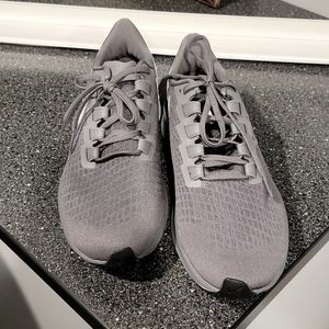 Nike women's Zoom Pegasus 37 size 9